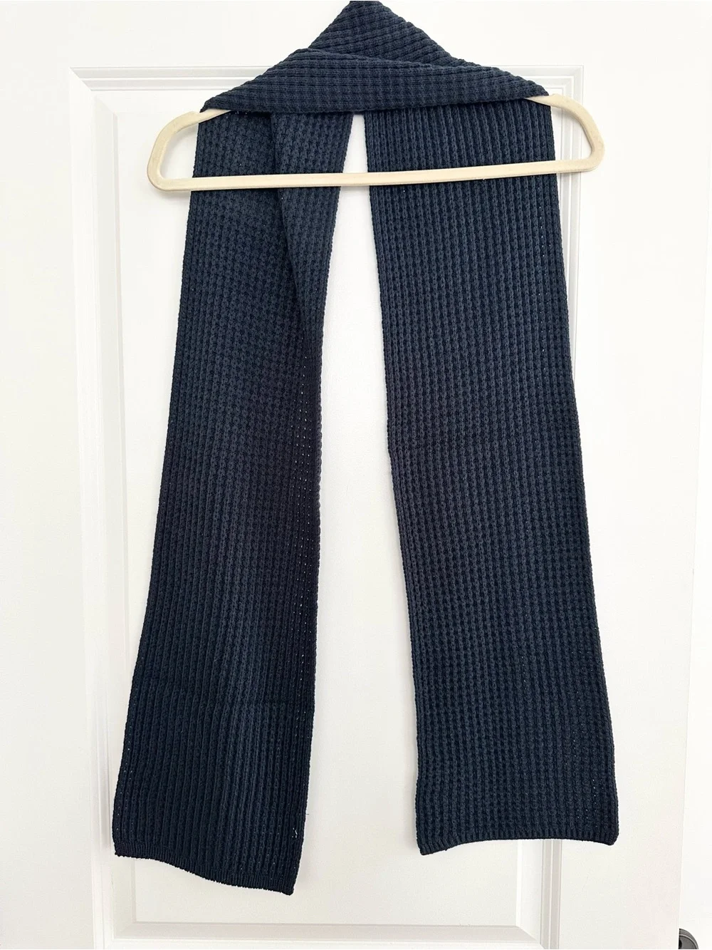 Navy Blue Men’s Classic Fall Knit Scarf